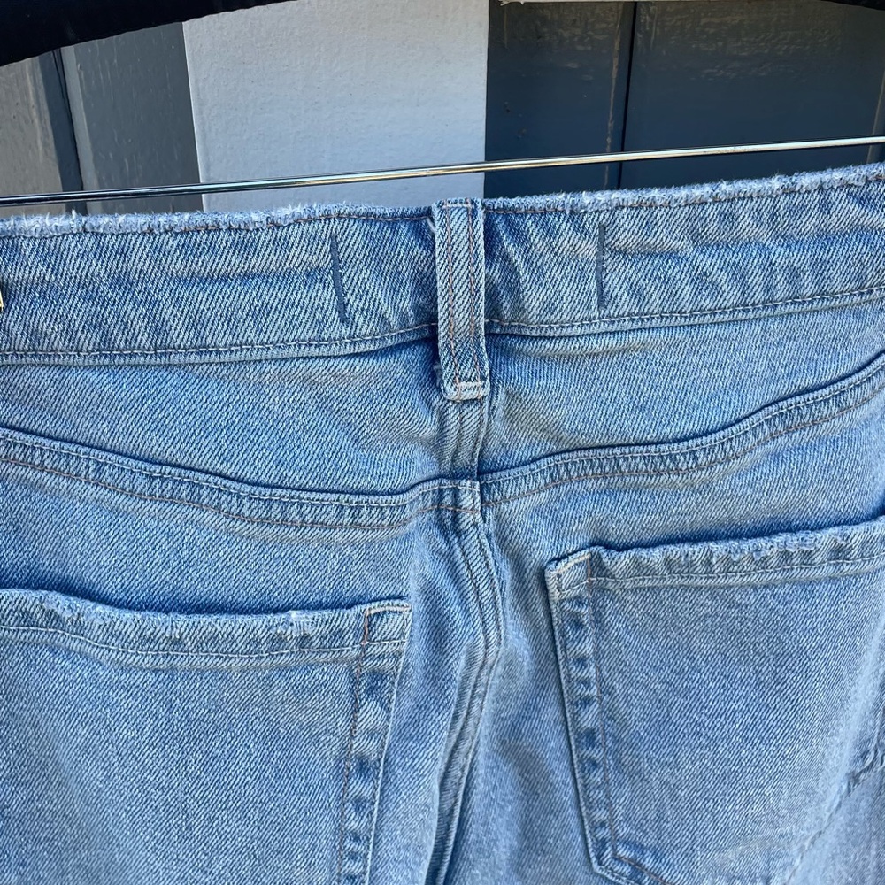 Hollister Curvy High Rise Straight Leg Jeans - Light Blue size 29 - Picture 2 of 3